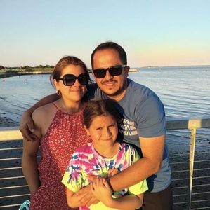 Meet your Posher, Amparo